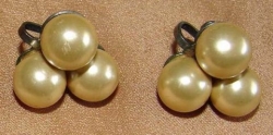 detail_2420_1_-_earrings_pearls_1_cultured_3.jpg