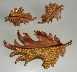 detail_2443_1_-_brooch_set_-_HSK_brn_leaves.jpg