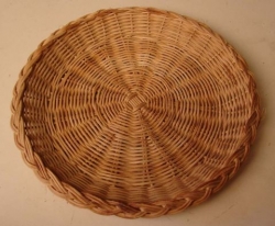 detail_3022_wicker_plate_holder.jpg