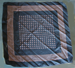 detail_3078_scarf_black_beige.jpg