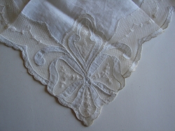 detail_3143_handkerchief_white_lace__closeup.jpg