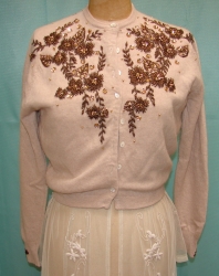 detail_3191_sweater_Beige_Cashmere_beaded.jpg