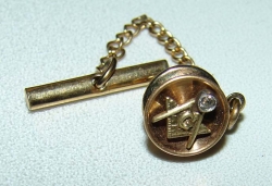detail_3693_tie_tac_masonic_pin_3.jpg