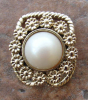 PEARL SCARF HOLDER